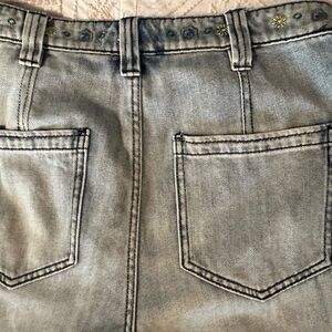 Free People Delphine sz30 embroidered jeans.